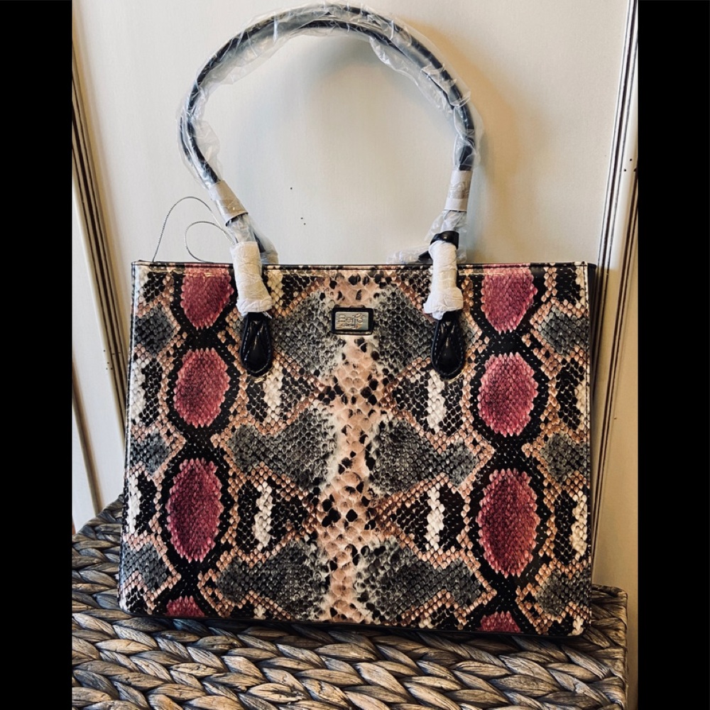 💜💗🤍Beautiful Beijo bag, Straight from the Heart